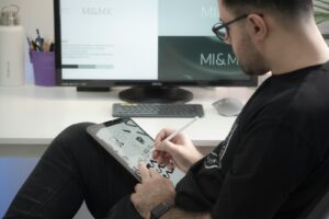 Rysowanie jako wyrażanie tożsamości: jak tworzyć obrazy, które mówią o tobie